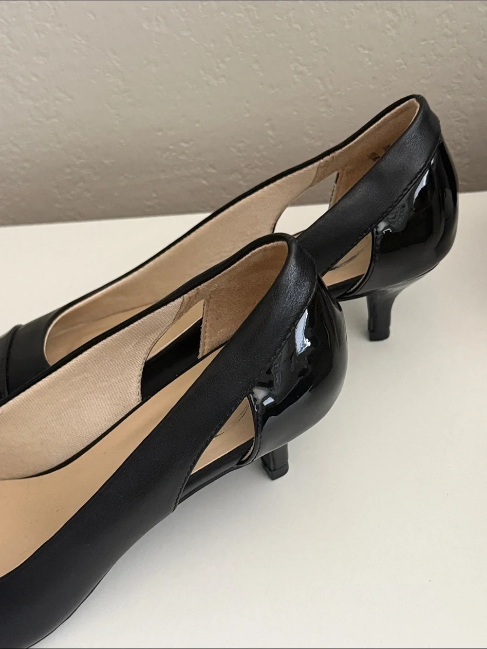 Life Stride sleek pointed
